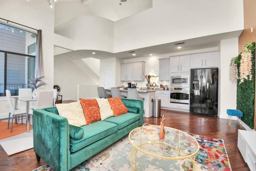 3Br/3.5Ba Three Story East Downtown Townhouse With View Βίλα Χιούστον Εξωτερικό φωτογραφία