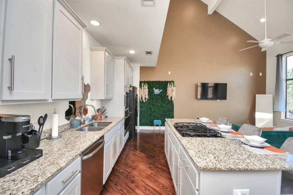 3Br/3.5Ba Three Story East Downtown Townhouse With View Βίλα Χιούστον Εξωτερικό φωτογραφία