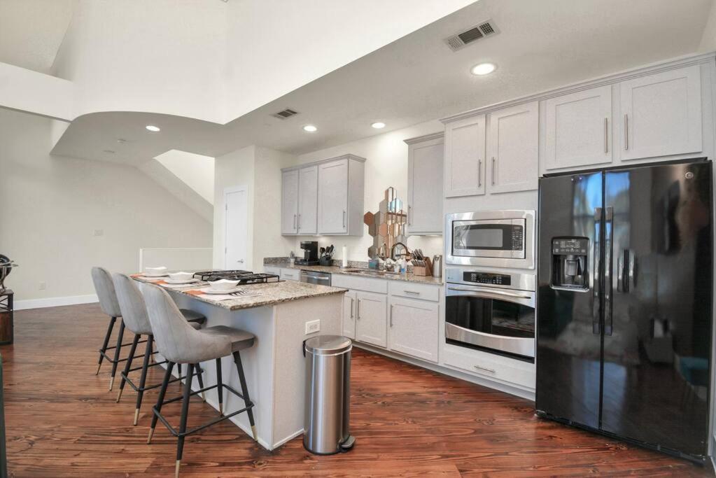 3Br/3.5Ba Three Story East Downtown Townhouse With View Βίλα Χιούστον Εξωτερικό φωτογραφία