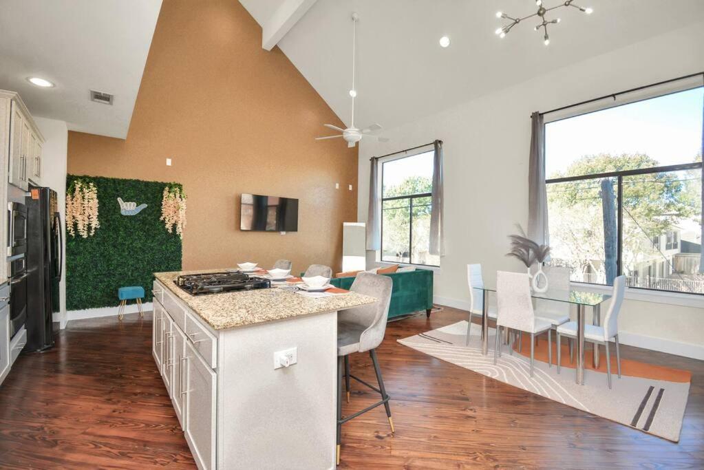 3Br/3.5Ba Three Story East Downtown Townhouse With View Βίλα Χιούστον Εξωτερικό φωτογραφία